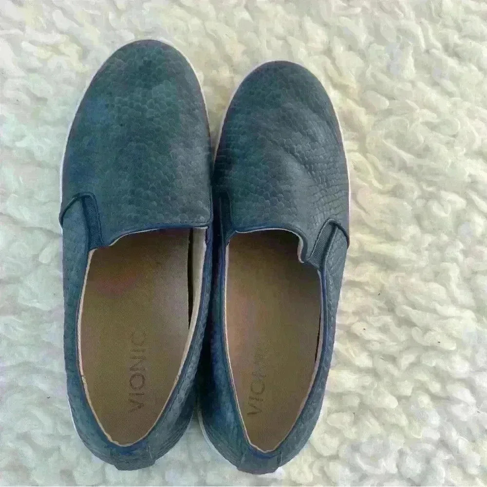 Vionic Midi Blue Faux Snake Slip On Deck Shoes.